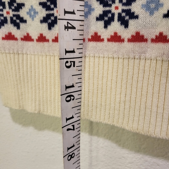 Bluey Holiday Sweater long sleeve cozy - Picture 2 of 6